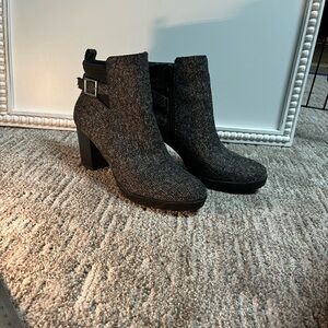Kelly & Katie Textured Gray Heeled Boots